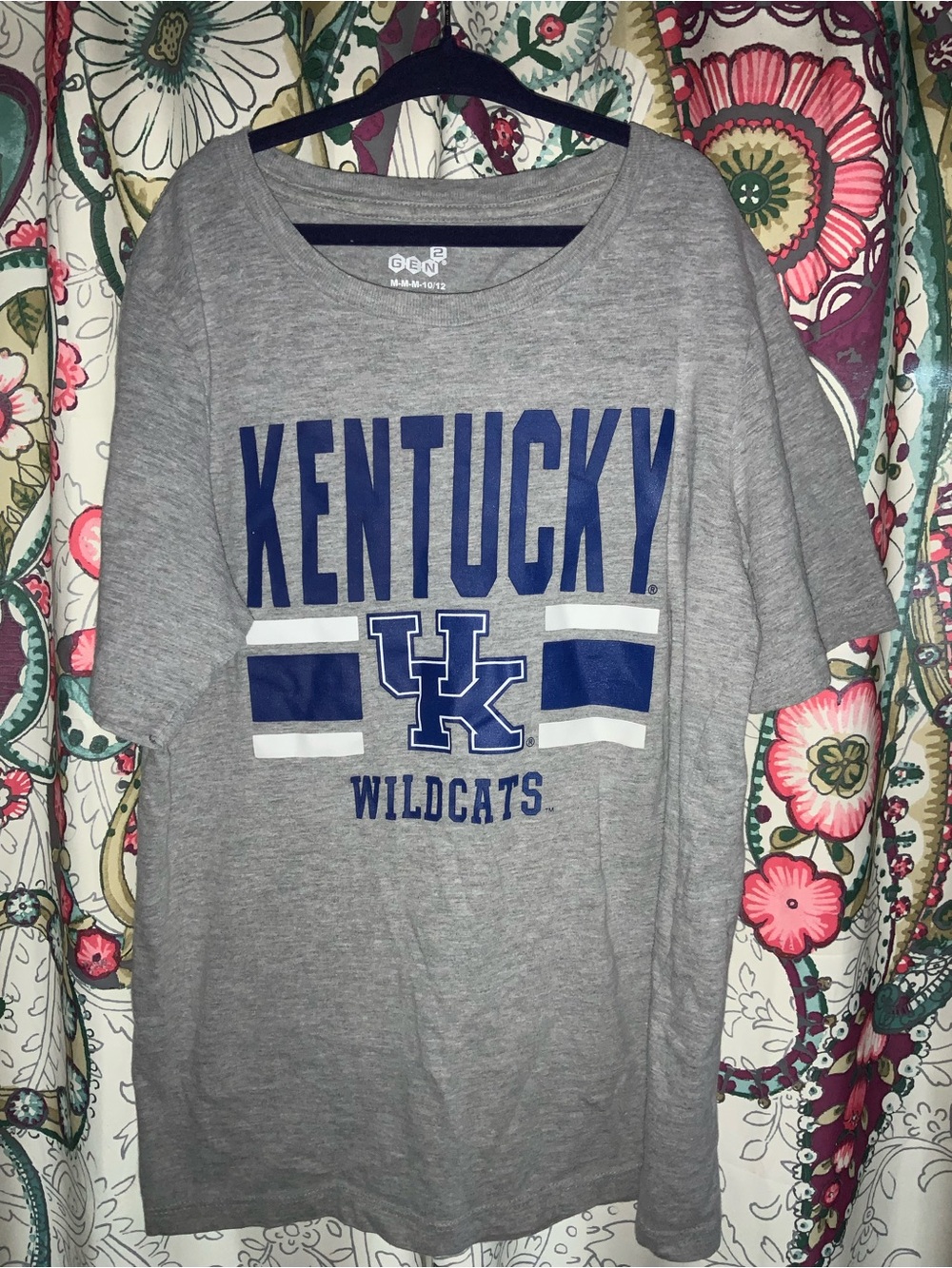 Youth M 10/12 Heather Grey Kentucky UK Wildcats SS Gen2 NCAA basketball football